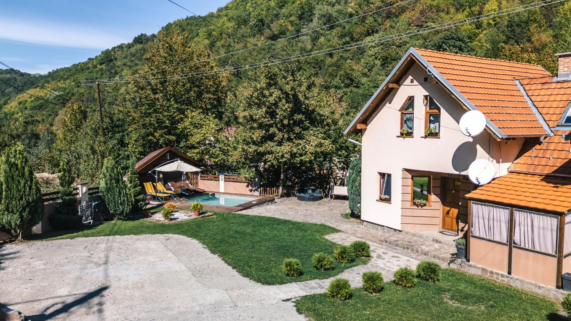 Lodge Zeleni Svet Crni Vrh Ngoại thất bức ảnh