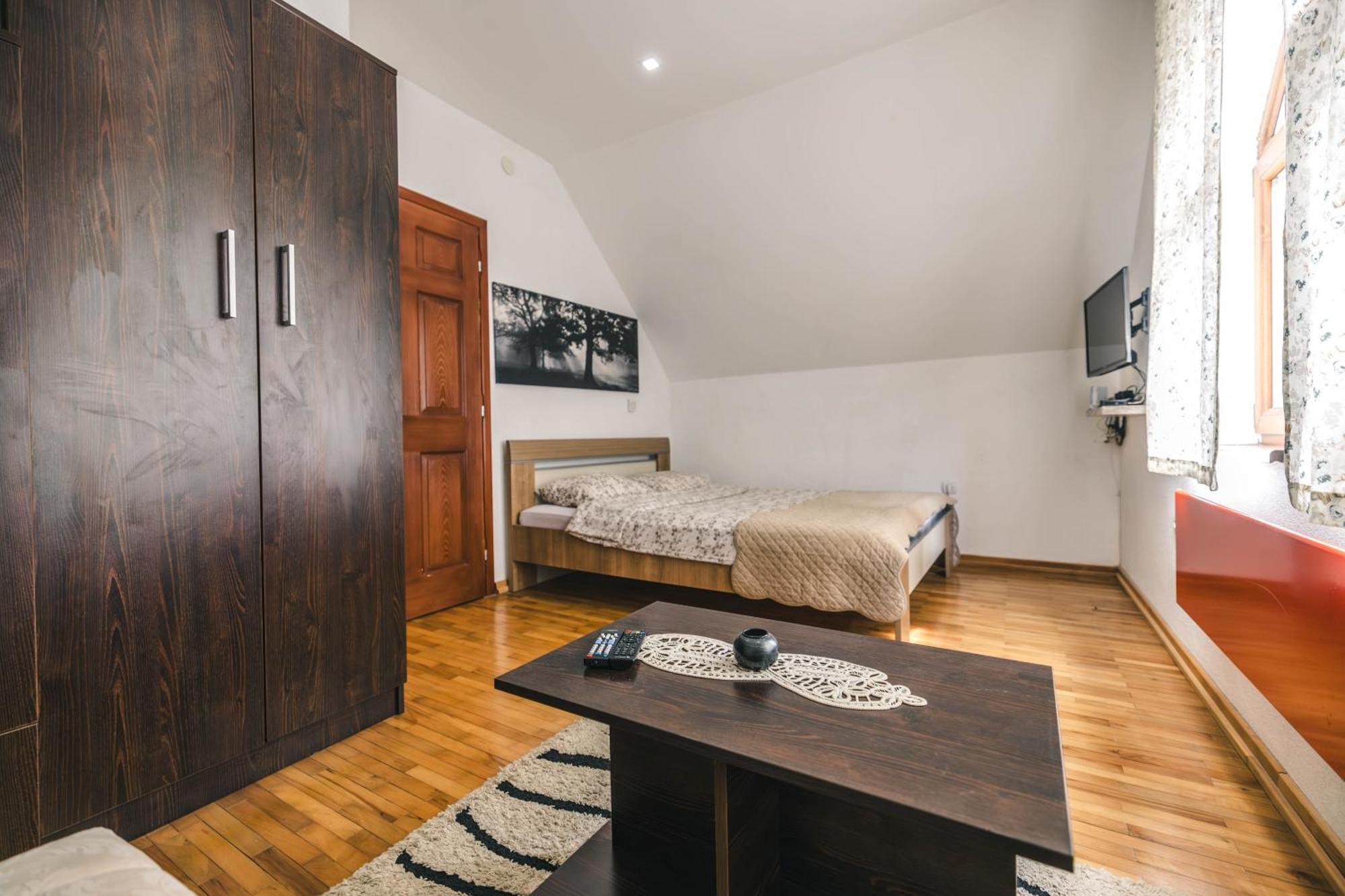 Lodge Zeleni Svet Crni Vrh Ngoại thất bức ảnh