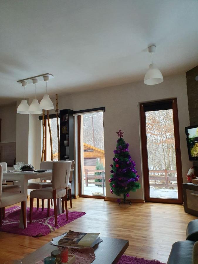 Lodge Zeleni Svet Crni Vrh Ngoại thất bức ảnh